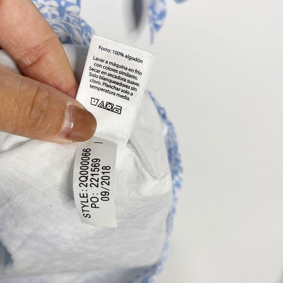 Vineyard Vines Small S Blue White Off The Shoulder Otomi Printed Border Romper - Picture 12 of 12